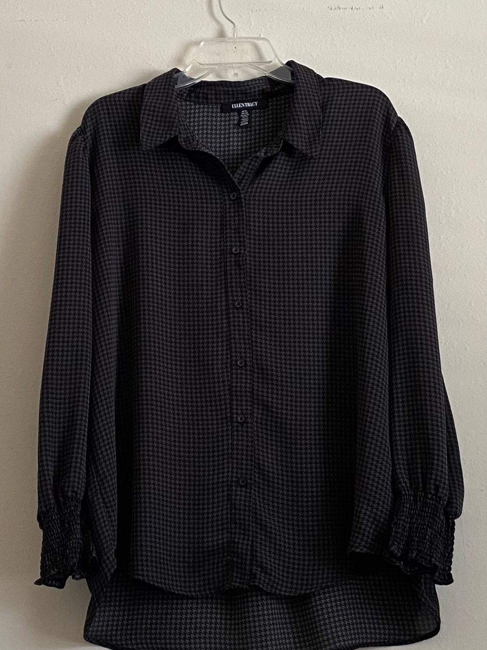 Ellen Tracy Black Houndstooth Button-Down Shirt